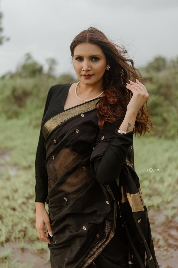 Gold Zari Butti Banarasi Soft Silk Saree with Striped Zari Pallu in Five Deep Shades  in Surat