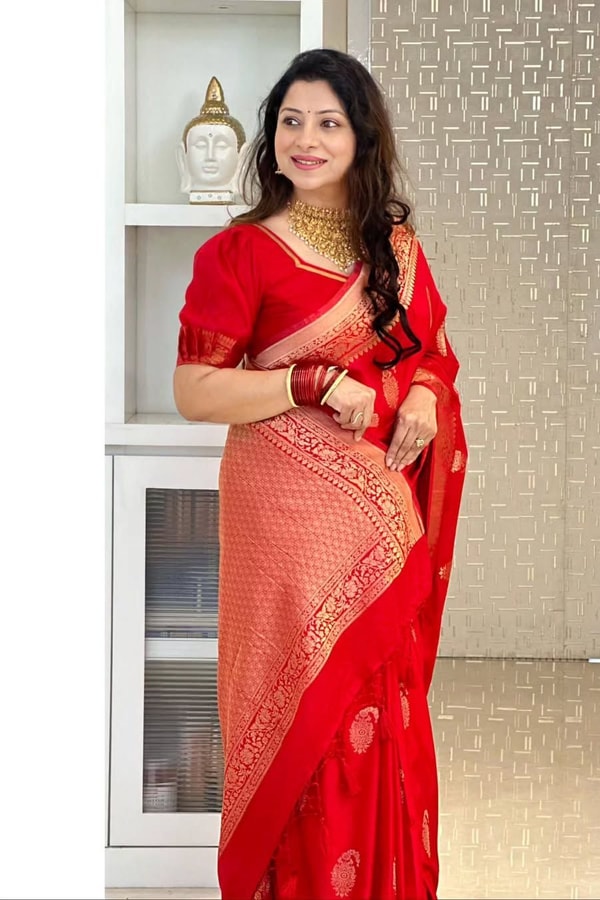 Gold Zari Leaf Butti Banarasi Soft Silk Saree with Rich Zari Pallu in Blue, Pink, Red and Wine  in Surat