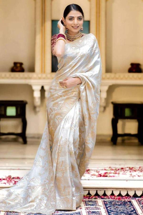 Golden Elegance Banarasi Soft Silk Saree with Intricate Design  in Surat