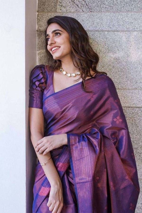 Golden Elegance Banarasi Soft Silk Saree with Traditional Sarees Intricate Design  in Surat
