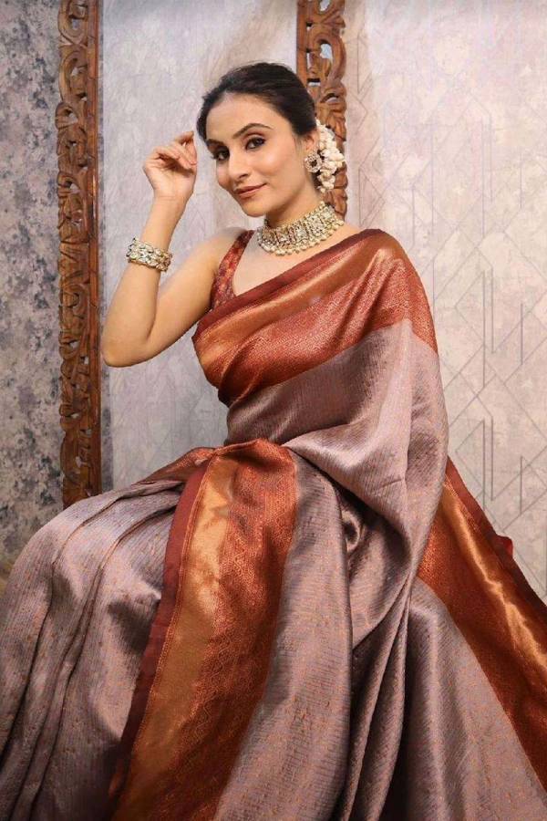 Golden Elegance Sarees Adorned with Heavy Borders  in Surat