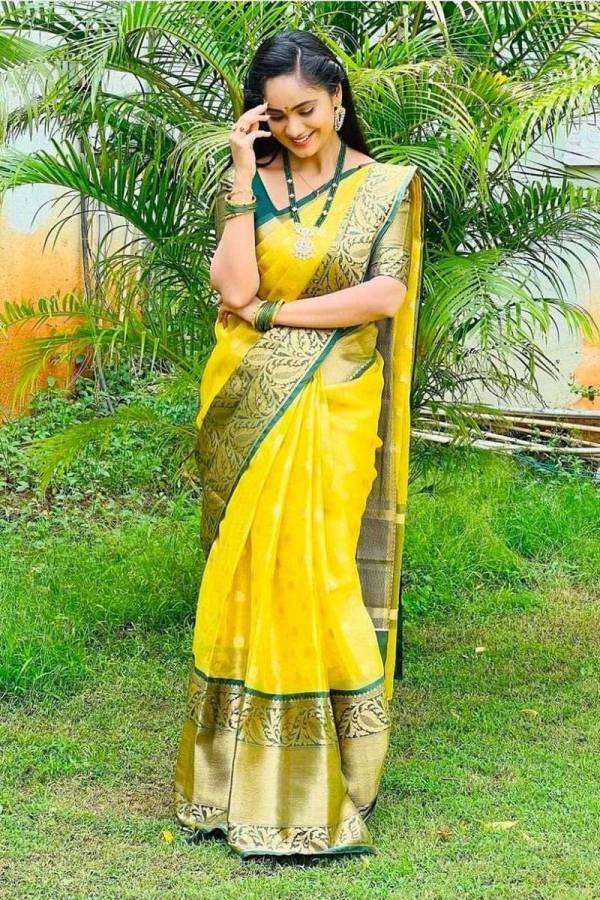 Golden Opulence: Allover Butta Design Saree with Heavy Zari Weaving  in Surat