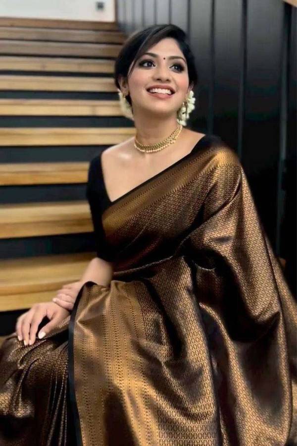 Golden Rich Pallu Saree with Flower Design and All Over Golden Zari Weaving Saree  in Surat