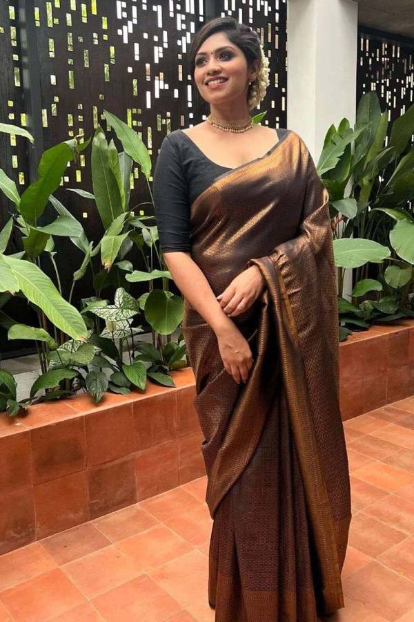 Golden Rich Pallu Saree with Flower Design and All Over Golden Zari Weaving Saree  in Surat