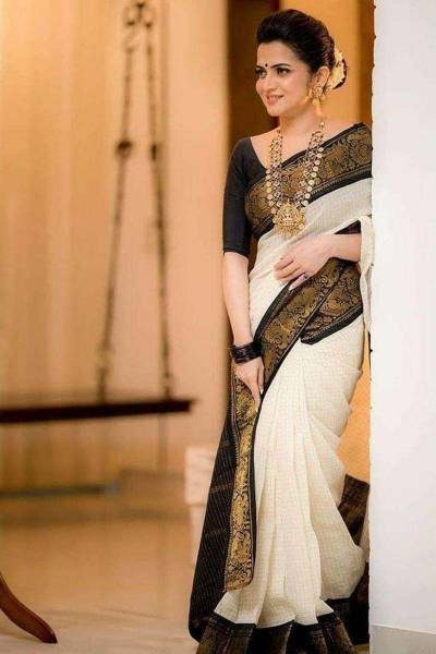 Golden Rich Pallu with Allover Box Design Saree in Surat