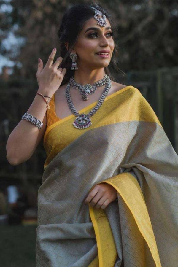 Golden Rich Pallu with Allover Golden Box Design Saree  in Surat