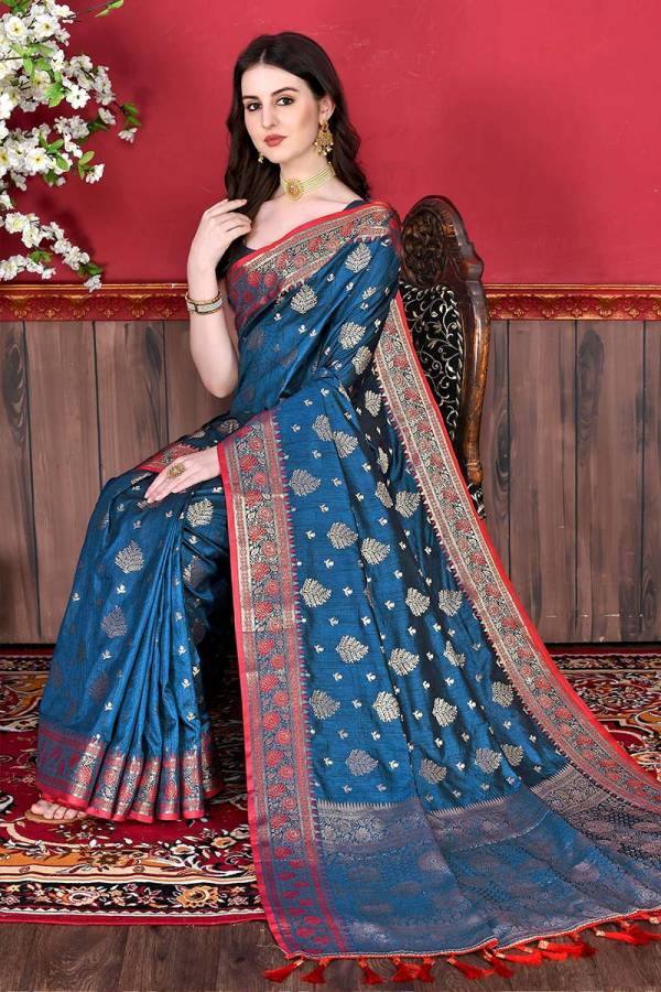Golden Threads A Soft Silk Saree with Traditional Zari Weaving Motifs and Rich Pallu  in Surat