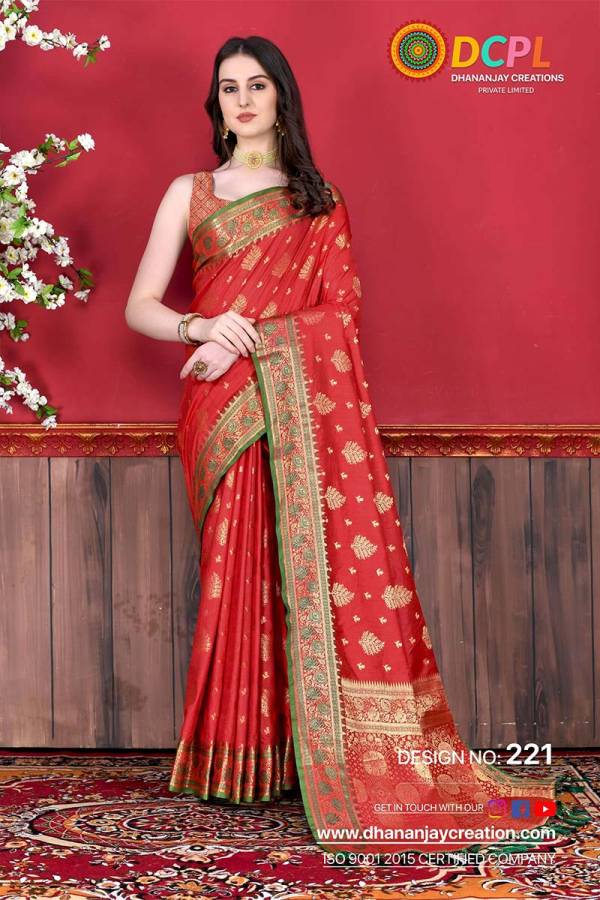 Golden Threads A Soft Silk Saree with Traditional Zari Weaving Motifs and Rich Pallu  in Surat