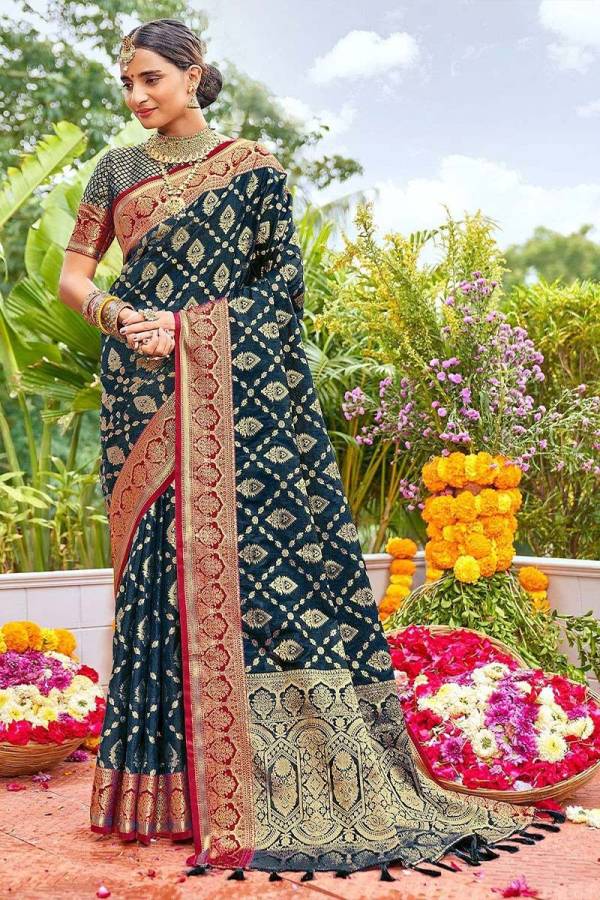 Golden Threads A Soft Silk Saree with Zari Weaving Motifs and Rich Pallu  in Surat