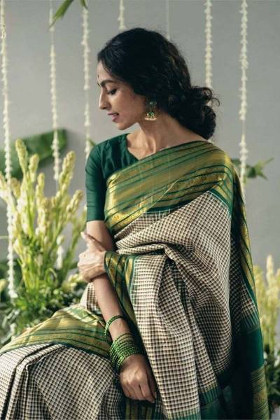 Golden Zari Banarasi Sarees Traditional Luxury Redefined Design Saree in Surat