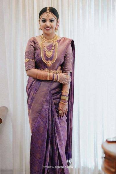 Kanjivaram Silk with Golden Borders Desing Saree in Surat