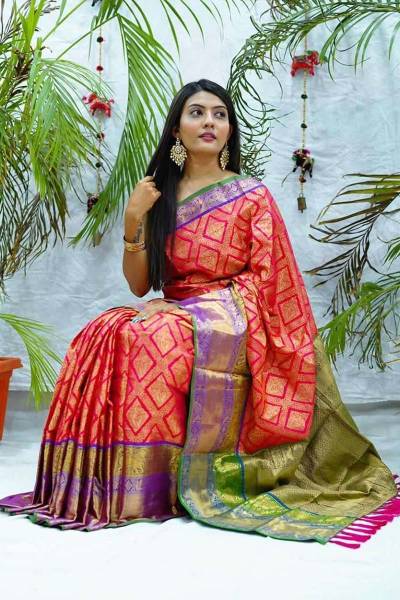 Kanjivaram Soft Saree with Zari Weaving and Golden Brocade Silk Saree in Surat