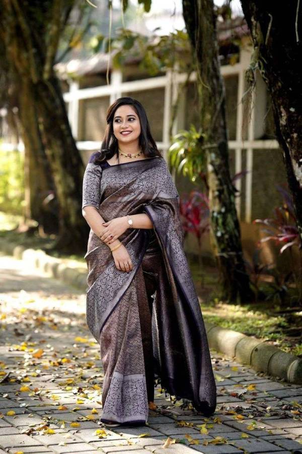 Kanjivaram Soft Silk Saree with All Over Zari Weaving Flower Design  in Surat
