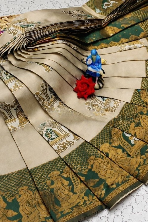 Kanjivaram Style Banarasi Soft Silk Saree with Contrast Figurative Zari Border in Eight Pairings  in Surat