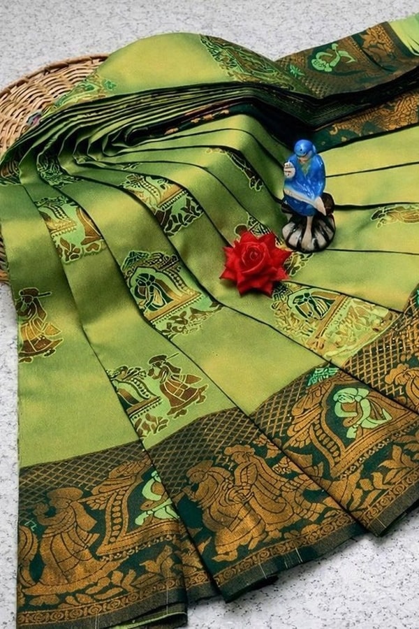 Kanjivaram Style Banarasi Soft Silk Saree with Contrast Figurative Zari Border in Eight Pairings  in Surat