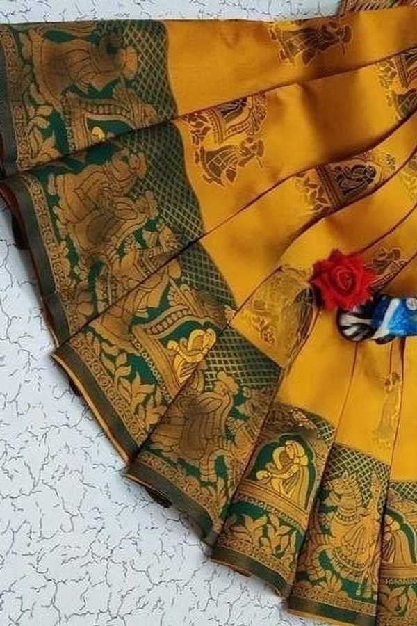 Kanjivaram Style Banarasi Soft Silk Saree with Contrast Figurative Zari Border in Eight Pairings  in Surat