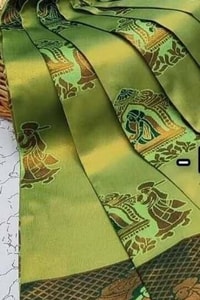 Kanjivaram Style Banarasi Soft Silk Saree with Contrast Figurative Zari Border in Eight Pairings  in Surat