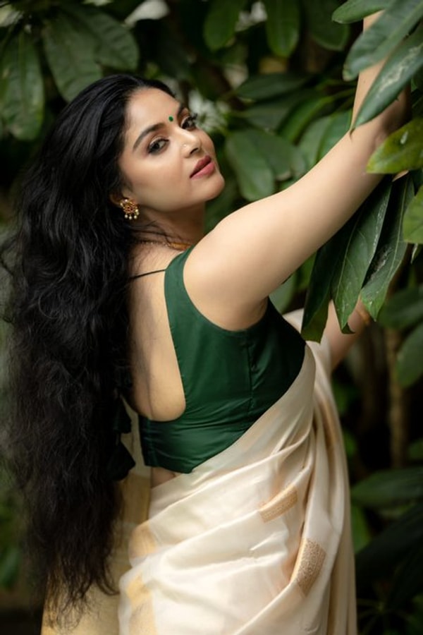 Kasavu-Look Cream Banarasi Soft Silk Saree with Gold Zari Border and Pallu  in Surat