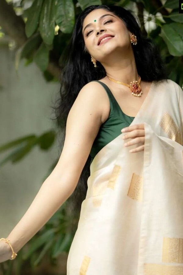 Kasavu-Look Cream Banarasi Soft Silk Saree with Gold Zari Border and Pallu  in Surat