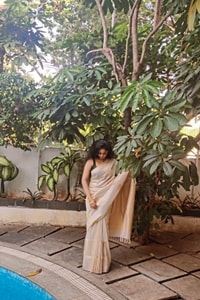 Kasavu-Look Cream Banarasi Soft Silk Saree with Gold Zari Border and Pallu  in Surat video 1
