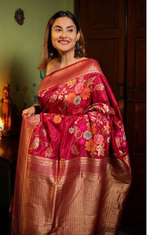 Large Floral Motif Banarasi Soft Silk Saree in Five Shades with Gold Zari Border  in Surat