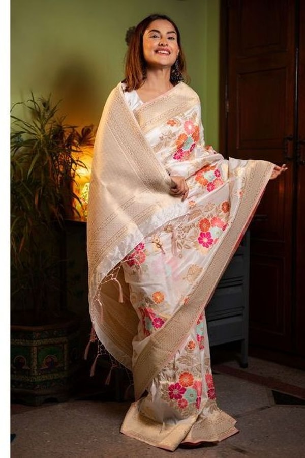 Large Floral Motif Banarasi Soft Silk Saree in Five Shades with Gold Zari Border  in Surat