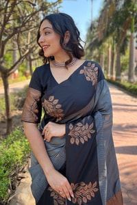Large Floral Motif Banarasi Soft Silk Saree with Contrast Tassel Pallu in Five Colours  in Surat