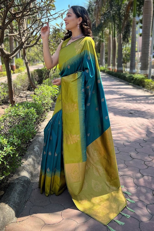 Large Floral Motif Banarasi Soft Silk Saree with Contrast Tassel Pallu in Five Colours  in Surat