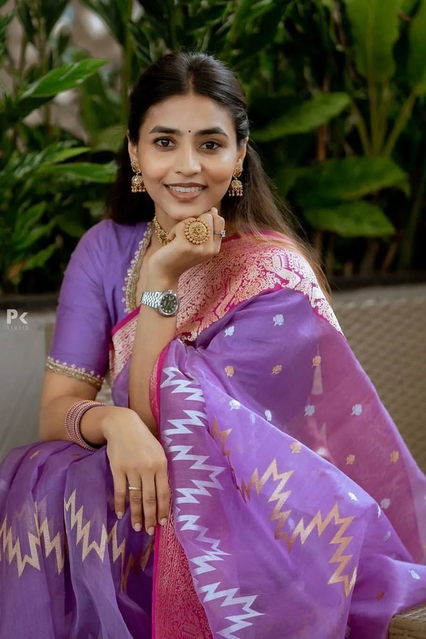 Lavender Saree with Pink Border and Silver Zig-Zag Woven Pattern for Day Functions  in Surat
