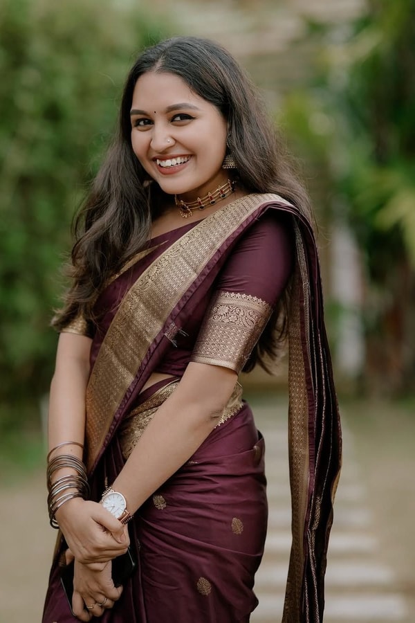 Lightweight Wine Banarasi Soft Silk Saree with Gold Zari Buttis and Broad Gold Border  in Surat