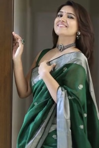 Linen-Look Soft Cotton Saree with Silver Zari Buttis and Tissue Pallu in Green, Pink and Wine  in Surat video 2