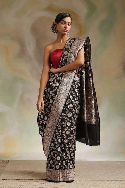 Luxurious Black Saree with Intricate Pallu and Decorative Border Design Saree Manufacturers in Surat
