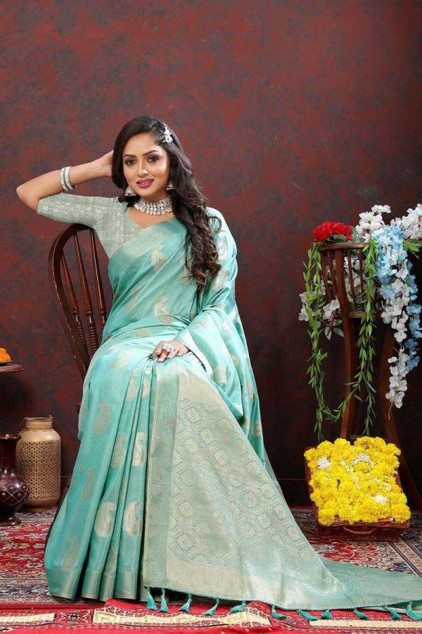 Luxurious Cotton Silk Saree Rich Pallu and Zari Border Design Saree  in Surat
