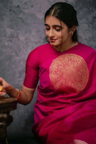 Luxurious Drapes Banarasi Silk Saree with Intricate Butta Patterns in Surat