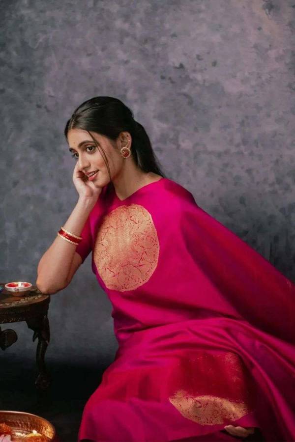 Luxurious Drapes Banarasi Silk Saree with Intricate Butta Patterns  in Surat