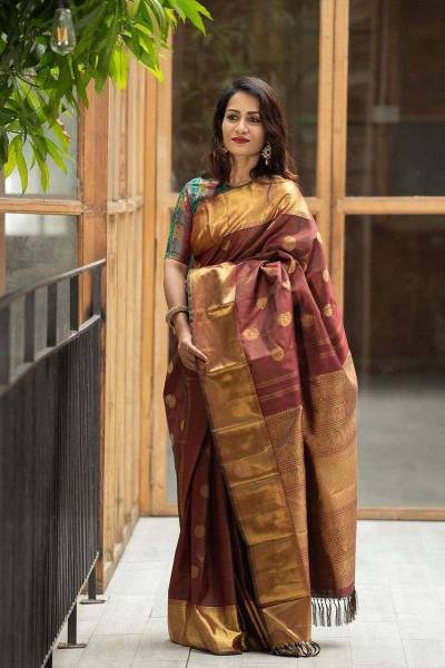 Luxurious Golden Buta and Checks Intricate Designs Banarasi Saree in Surat