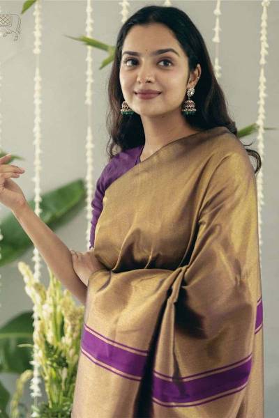 Luxurious Tradition Rich Pallu and Golden Zari Weaving Saree in Surat