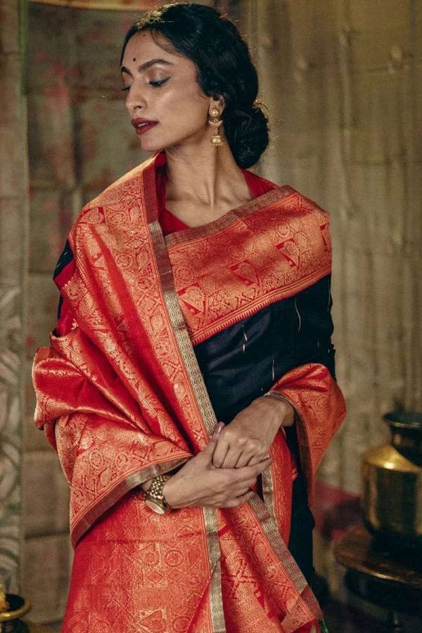 Luxurious Traditional Saree with Golden Zari Buta Design and Hevya Border Design Saree  in Surat