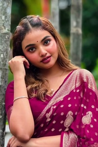 Magenta Wine Banarasi Soft Silk Saree with Scattered Gold Zari Floral Buttas  in Surat video 1