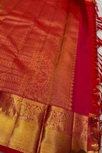 Medallion Zari Brocade Banarasi Soft Silk Saree in Royal Violet, Red and Purple  in Surat