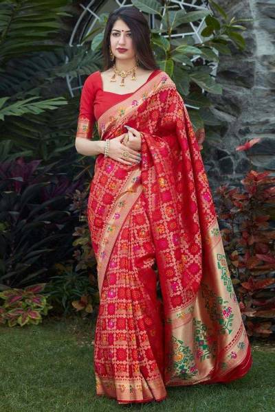Multicolored Threads Rich Pallu Saree with Allover Golden Design in Surat