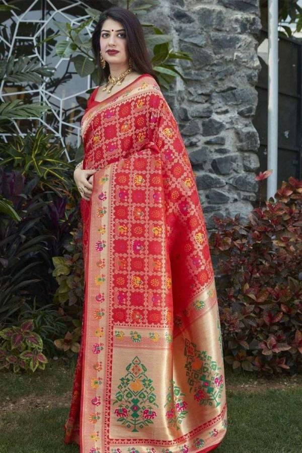 Multicolored Threads Rich Pallu Saree with Allover Golden Design  in Surat