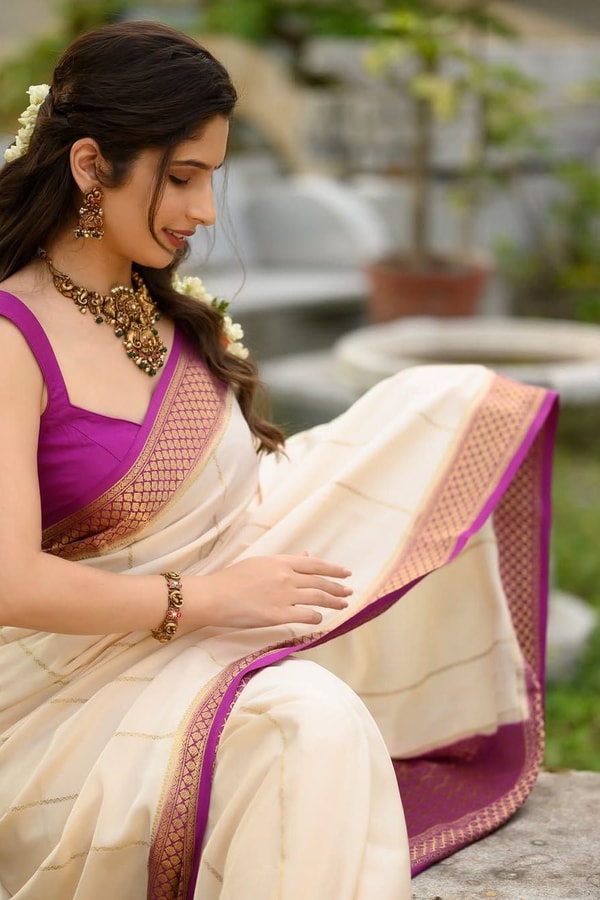 Off-White Kerala Style Banarasi Soft Silk Saree with Magenta Zari Border and Pinstripe Body  in Surat