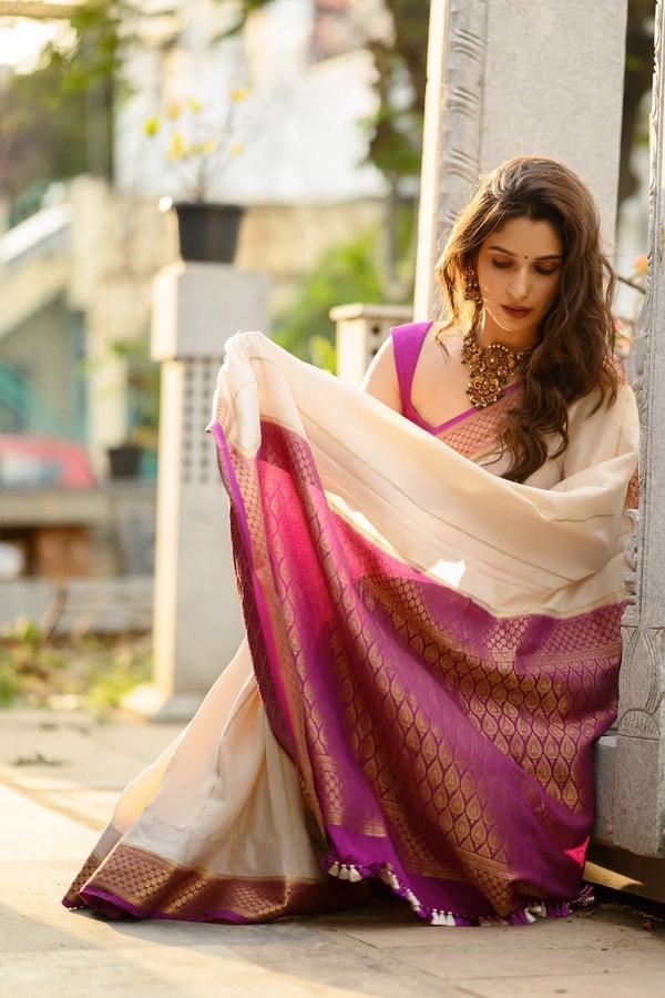 Off-White Kerala Style Banarasi Soft Silk Saree with Magenta Zari Border and Pinstripe Body  in Surat