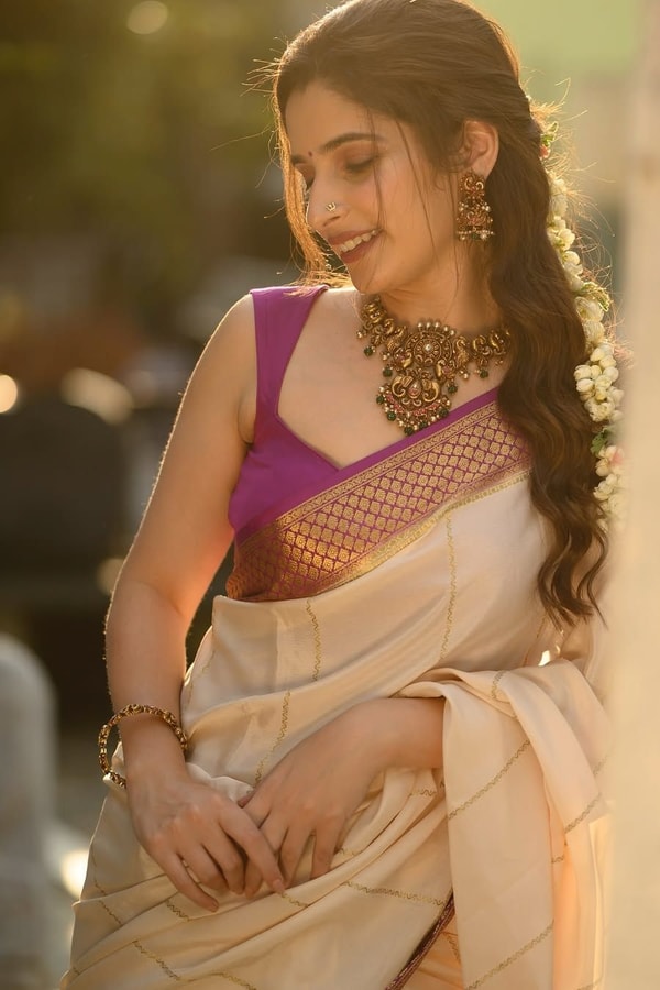 Off-White Kerala Style Banarasi Soft Silk Saree with Magenta Zari Border and Pinstripe Body  in Surat