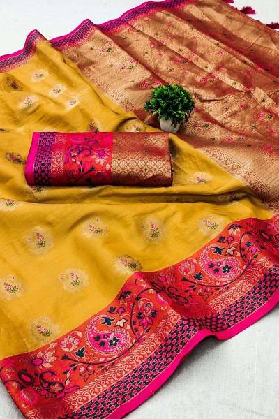 Opulent Kanjivaram Silk Saree Intricate Zari Weaving and Luxurious Desing Saree in Surat