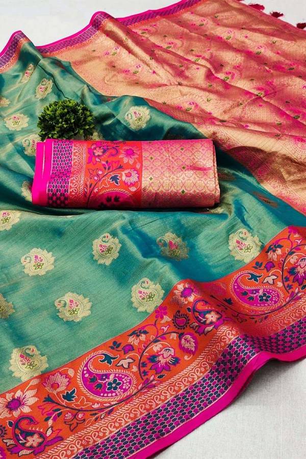 Opulent Kanjivaram Silk Saree Intricate Zari Weaving and Luxurious Desing Saree  in Surat