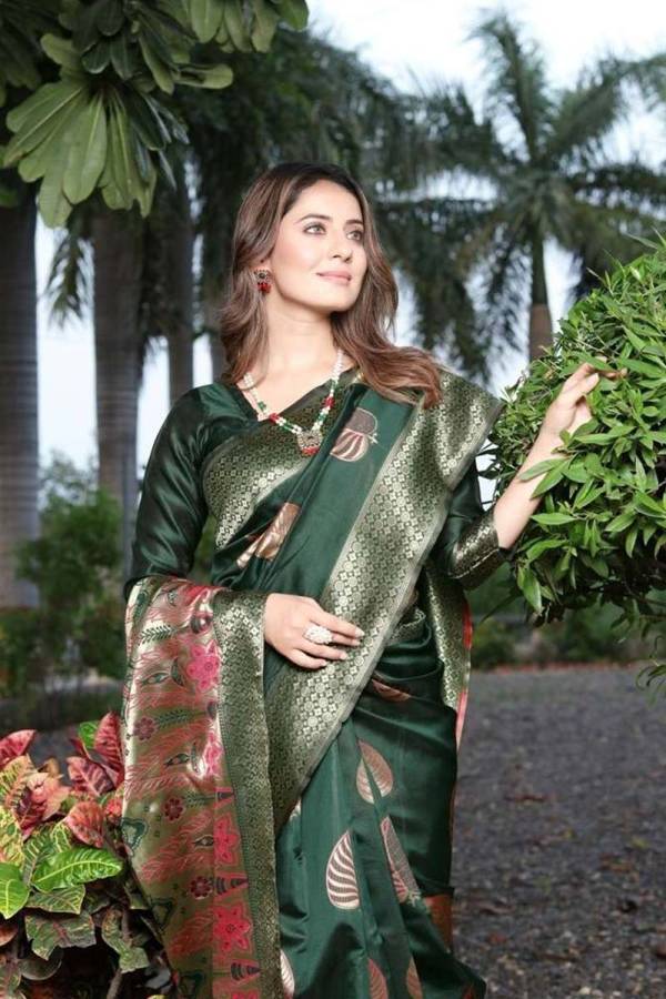 Paithani Perfection Exquisite Craftsmanship in Silk desing saree  in Surat