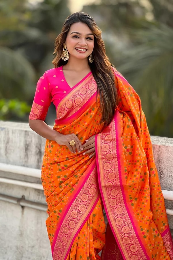Patola Weave Banarasi Soft Silk Saree in Seven Contrast Colour Combinations with Zari Border  in Surat