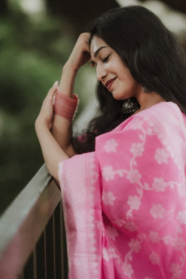 Pink Saree with Tonal Woven Floral Jaal and Soft Textured Finish for Day Functions  in Surat